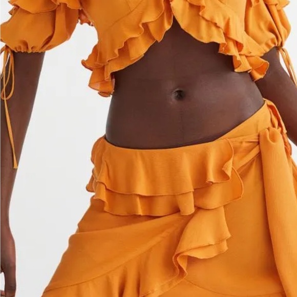 H&M Blouse - Picture 2 of 4